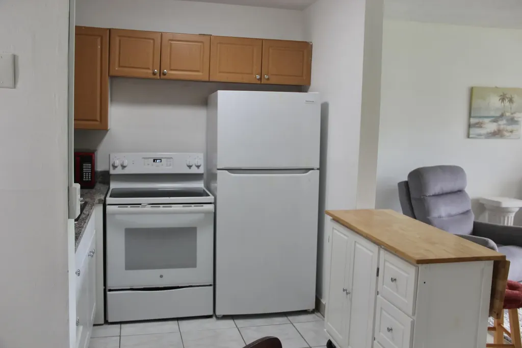 175 Canterbury West Palm Beach FL 33417
