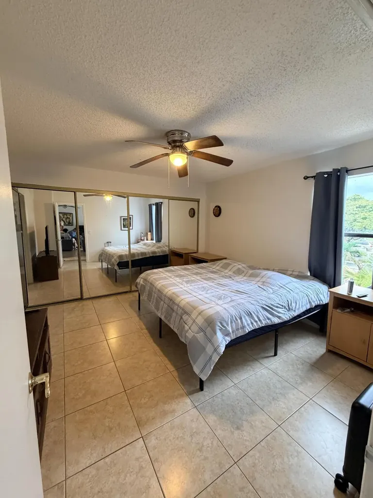 27 E Crossings Circle Boynton Beach FL 33435
