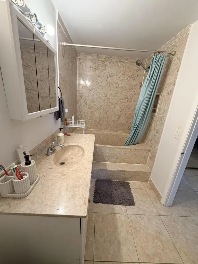 27 E Crossings Circle Boynton Beach FL 33435