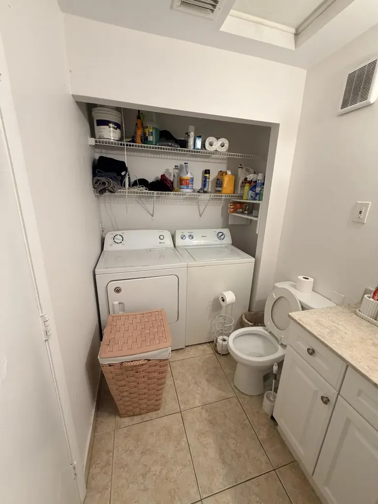 27 E Crossings Circle Boynton Beach FL 33435