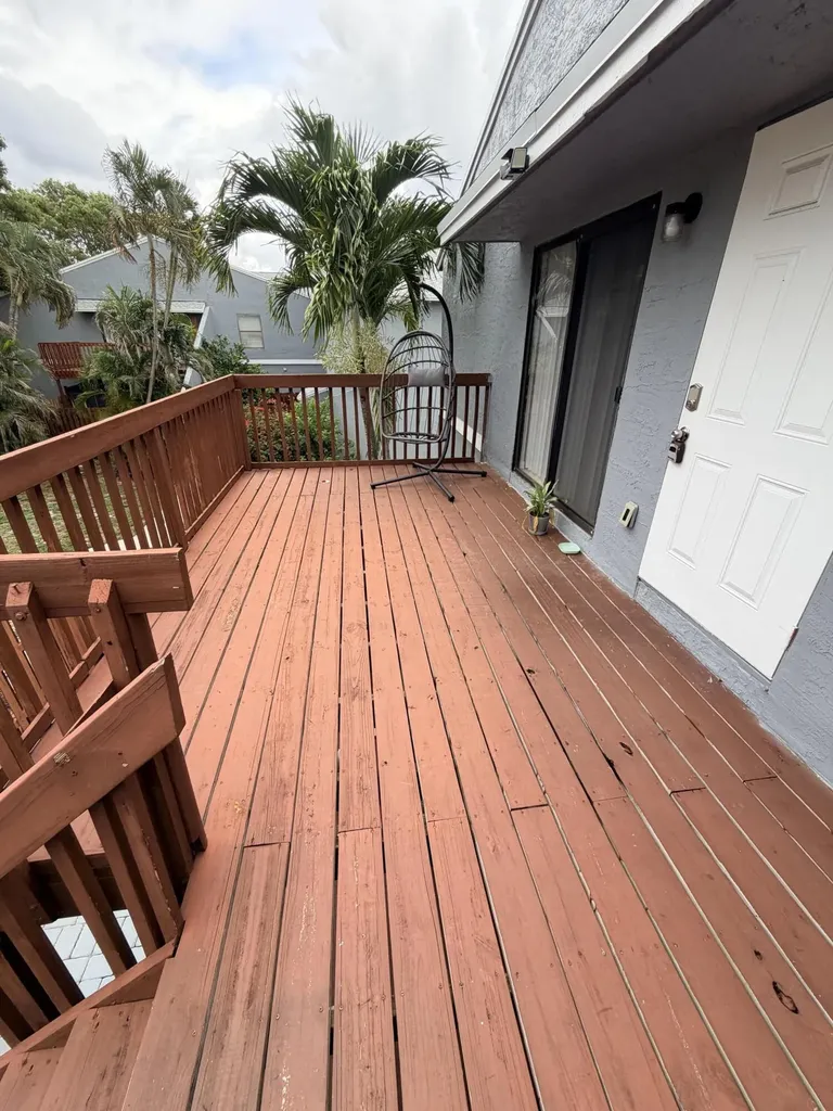 27 E Crossings Circle Boynton Beach FL 33435