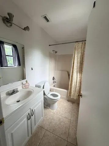27 E Crossings Circle Boynton Beach FL 33435
