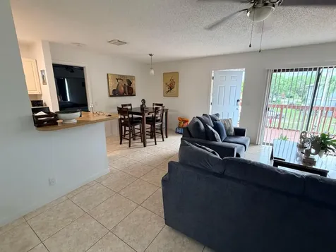 27 E Crossings Circle Boynton Beach FL 33435
