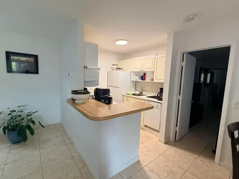 27 E Crossings Circle Boynton Beach FL 33435