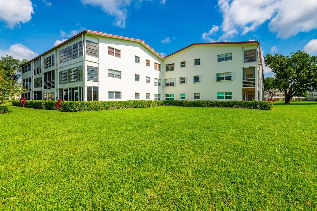 67 Fanshaw B Boca Raton FL 33434