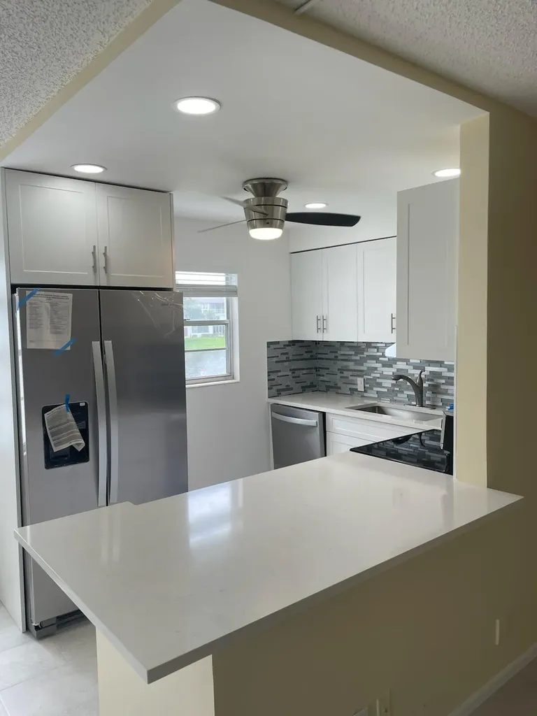 67 Fanshaw B Boca Raton FL 33434
