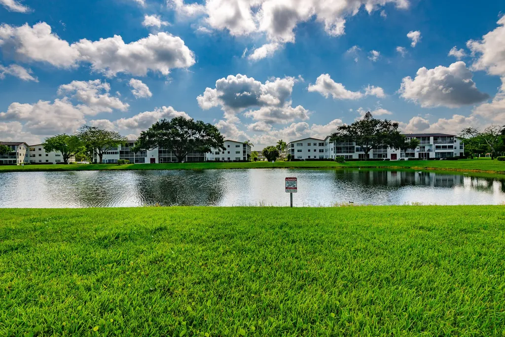 67 Fanshaw B Boca Raton FL 33434