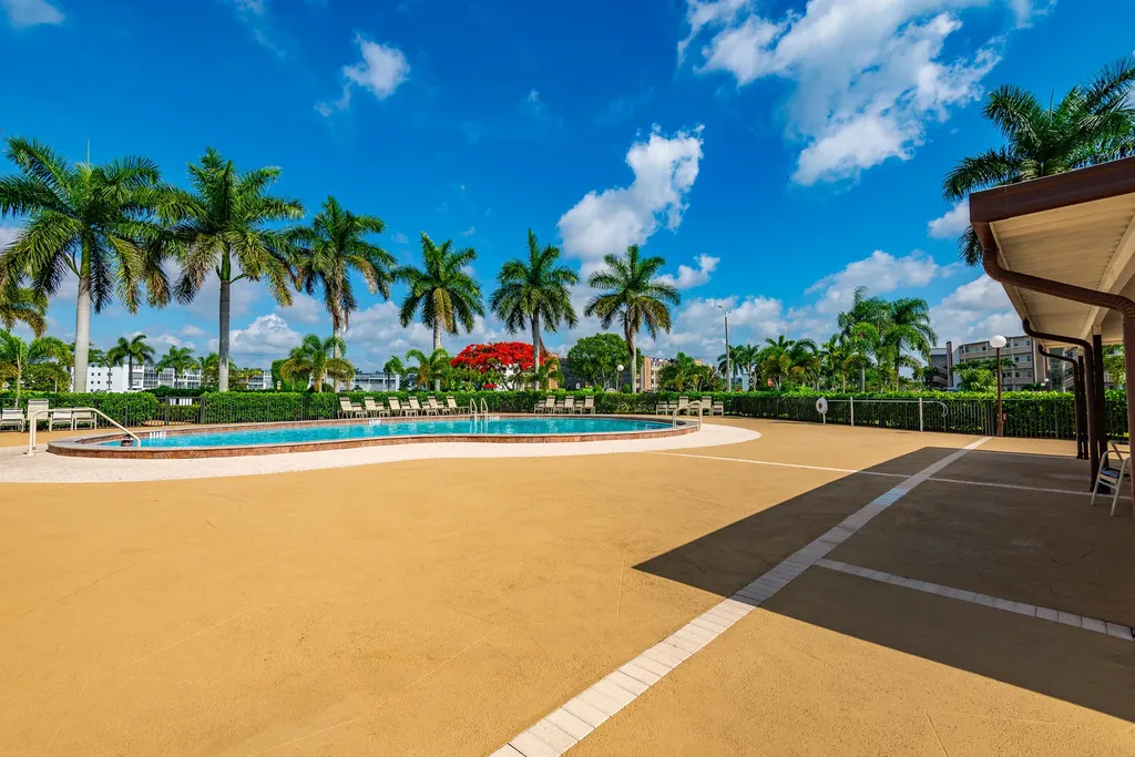 67 Fanshaw B Boca Raton FL 33434