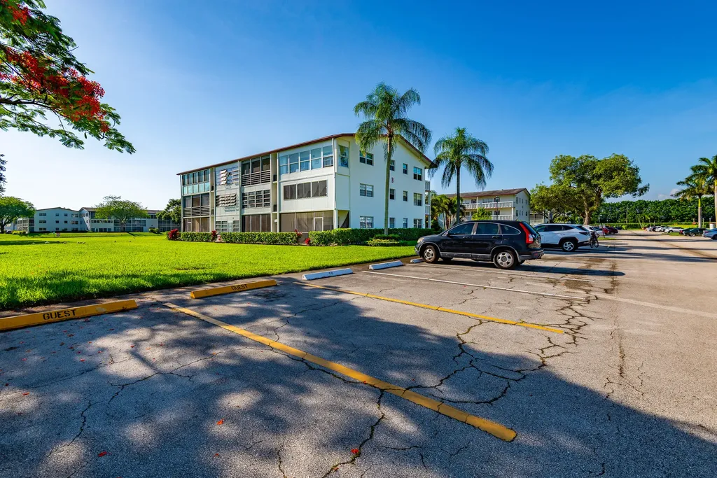 67 Fanshaw B Boca Raton FL 33434