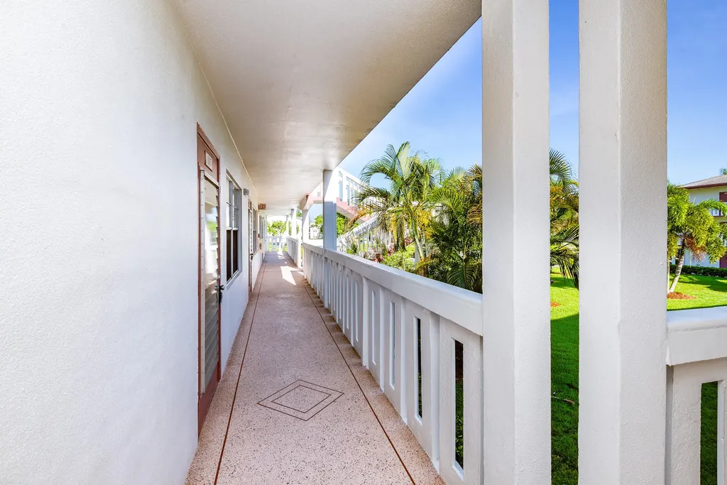 67 Fanshaw B Boca Raton FL 33434
