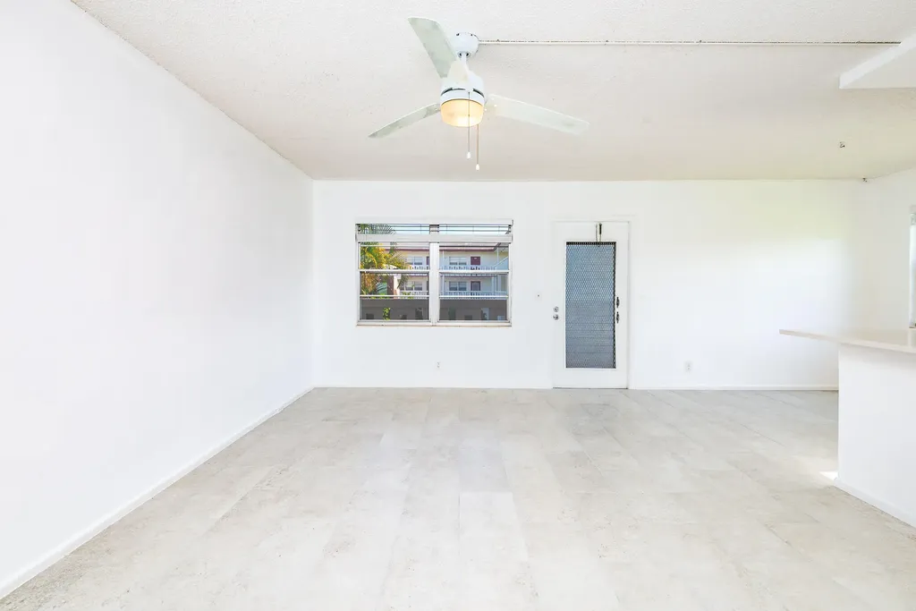 67 Fanshaw B Boca Raton FL 33434