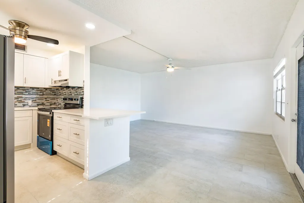 67 Fanshaw B Boca Raton FL 33434