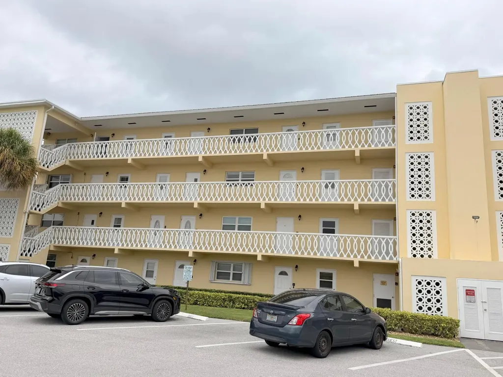 230 N Federal Highway Deerfield Beach FL 33441