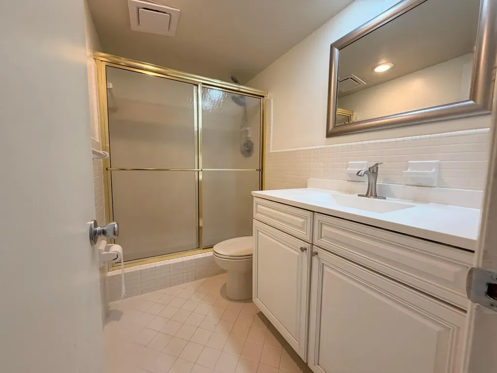 230 N Federal Highway Deerfield Beach FL 33441