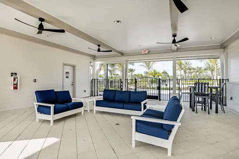 605 SE Ranch Oak Circle Port St Lucie FL 34984