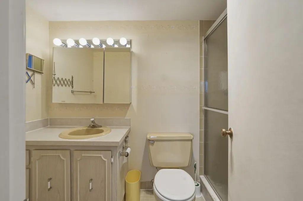 205 SE 11th Terrace Dania Beach FL 33004