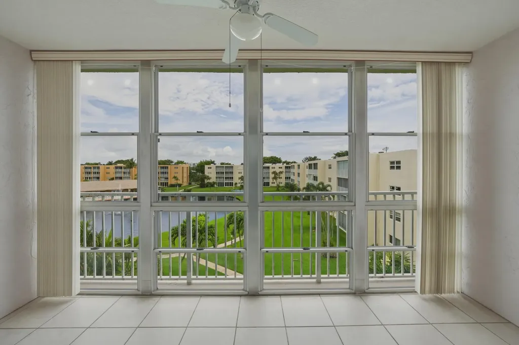 205 SE 11th Terrace Dania Beach FL 33004