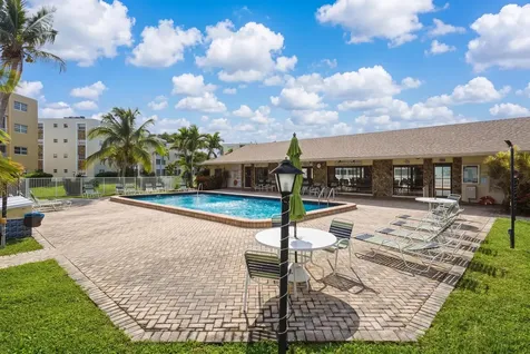 205 SE 11th Terrace Dania Beach FL 33004