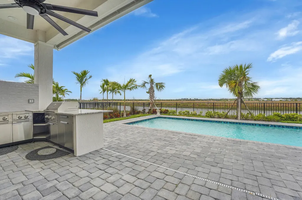 12582 Nautilus Circle Palm Beach Gardens FL 33412