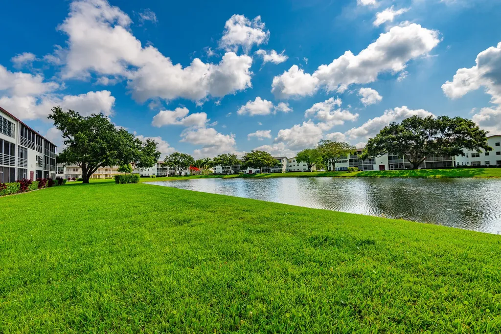 67 Fanshaw B Boca Raton FL 33434