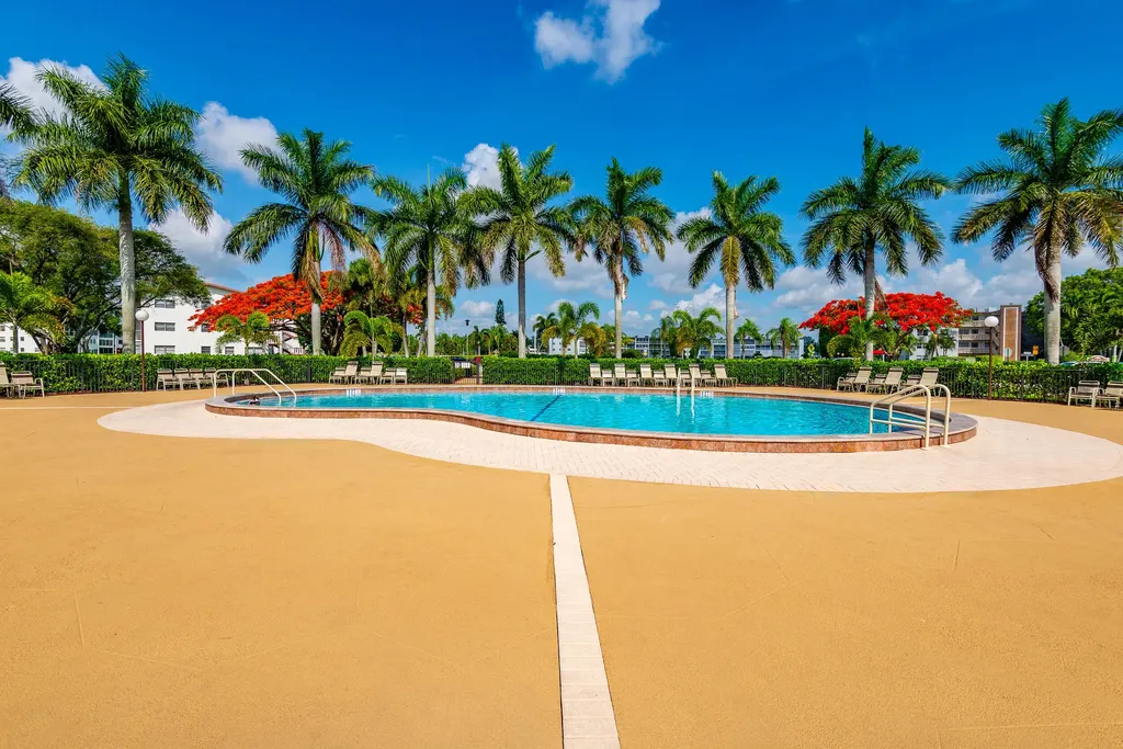 67 Fanshaw B Boca Raton FL 33434