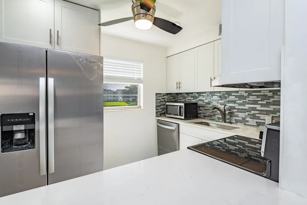 67 Fanshaw B Boca Raton FL 33434