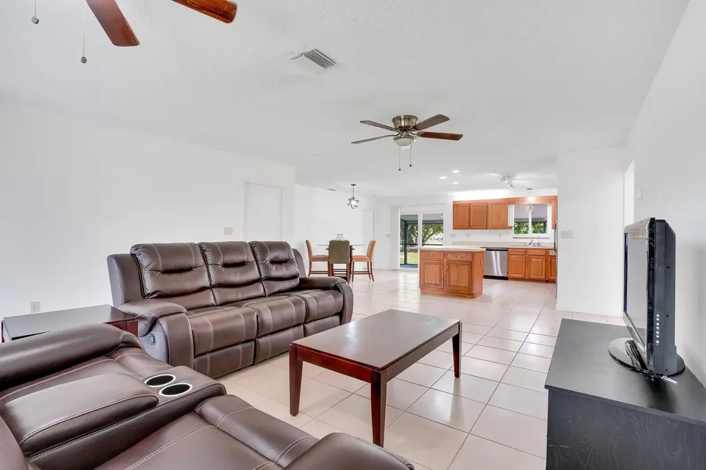 16245 E Burns Drive Loxahatchee FL 33470