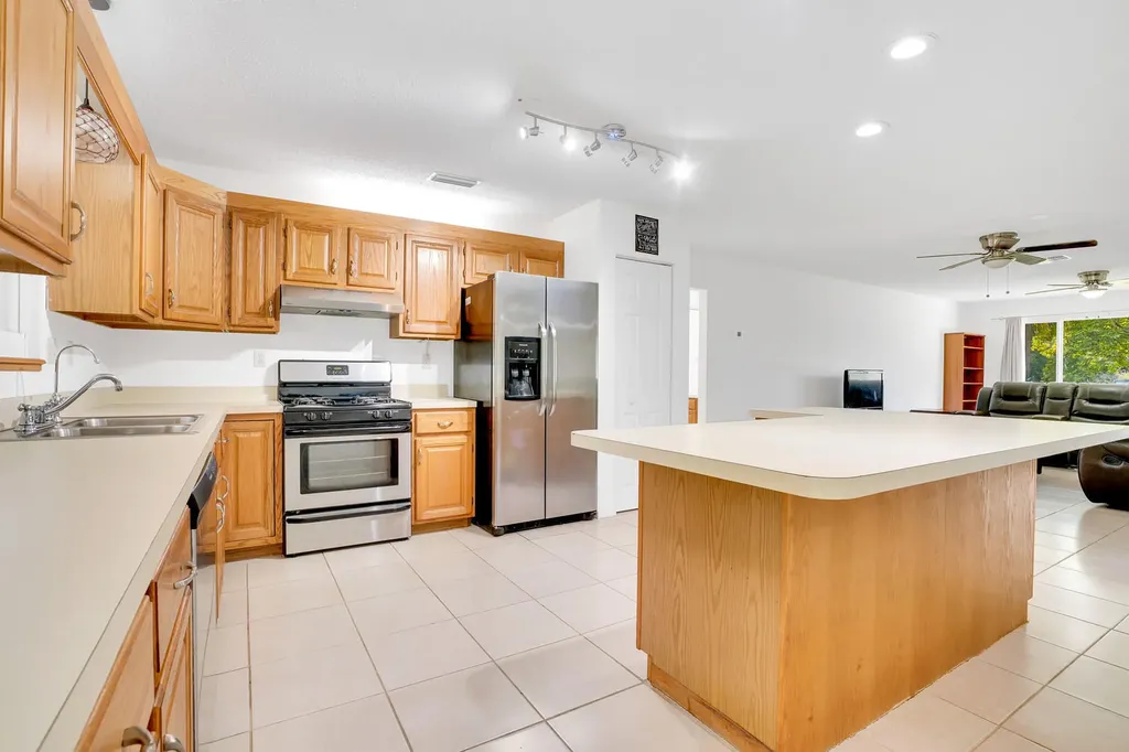 16245 E Burns Drive Loxahatchee FL 33470