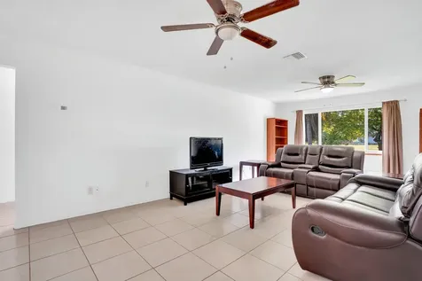 16245 E Burns Drive Loxahatchee FL 33470