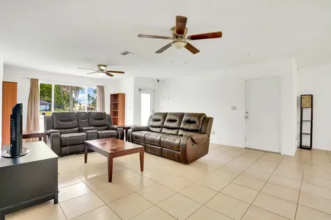 16245 E Burns Drive Loxahatchee FL 33470