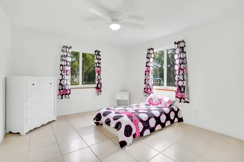 16245 E Burns Drive Loxahatchee FL 33470