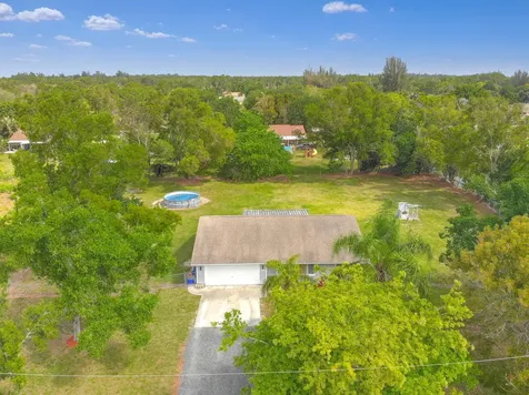 16245 E Burns Drive Loxahatchee FL 33470