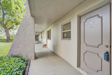 9460 Poinciana Place Davie FL 33324