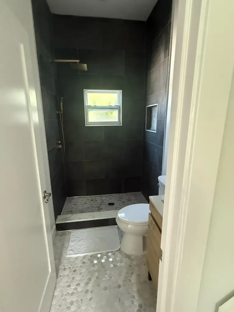 2436 Holly Lane NE Palm Beach Gardens FL 33410