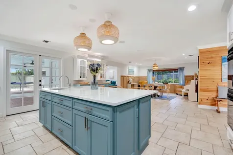 2436 Holly Lane NE Palm Beach Gardens FL 33410