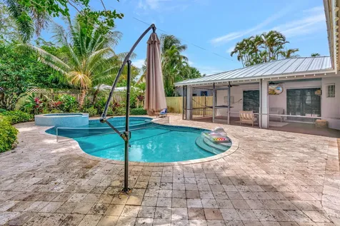 2436 Holly Lane NE Palm Beach Gardens FL 33410