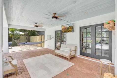2436 Holly Lane NE Palm Beach Gardens FL 33410