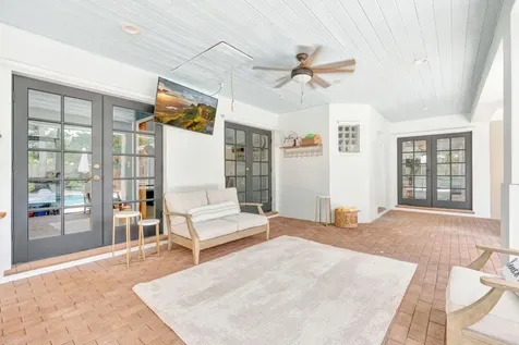 2436 Holly Lane NE Palm Beach Gardens FL 33410