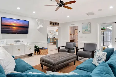 2436 Holly Lane NE Palm Beach Gardens FL 33410