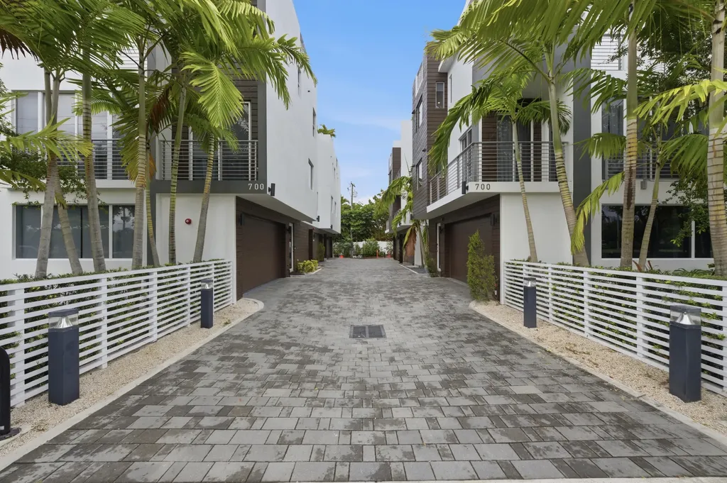 714 NE 14th Avenue Fort Lauderdale FL 33304