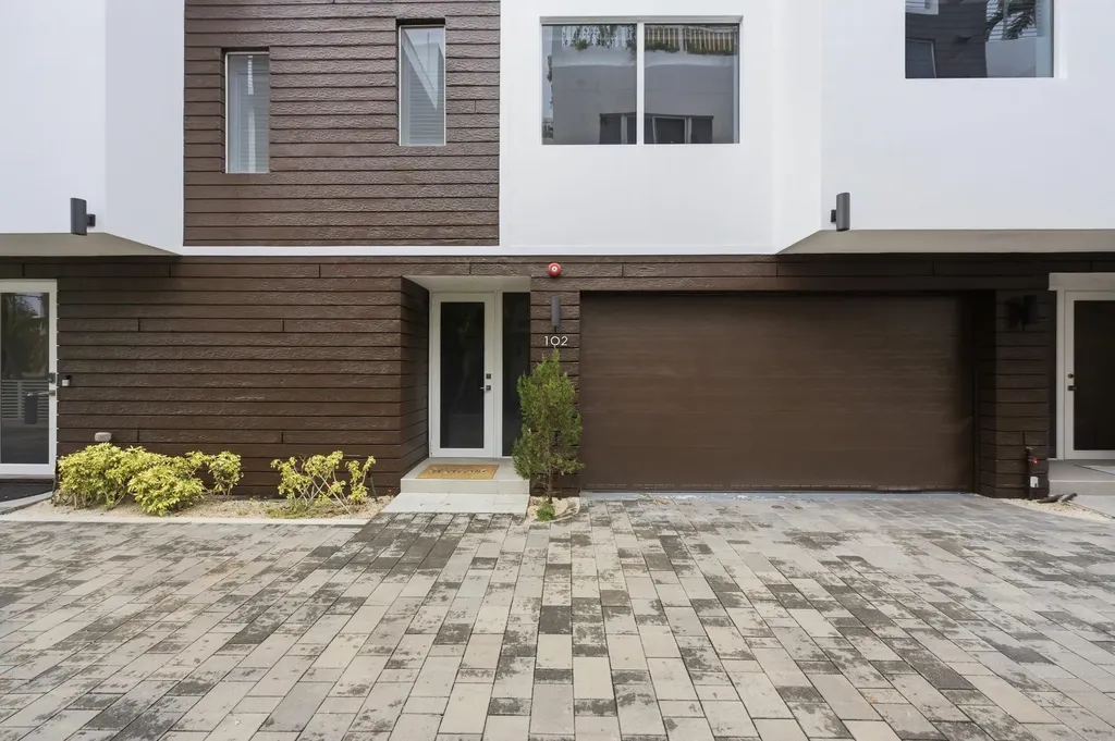 714 NE 14th Avenue Fort Lauderdale FL 33304