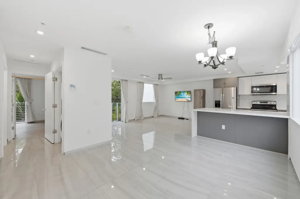 714 NE 14th Avenue Fort Lauderdale FL 33304