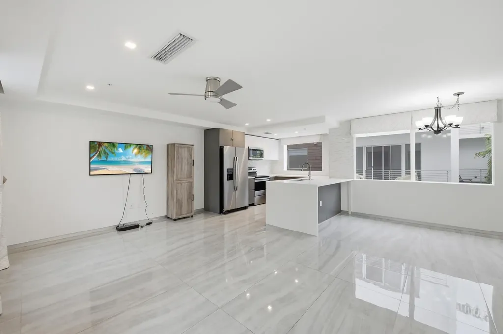 714 NE 14th Avenue Fort Lauderdale FL 33304