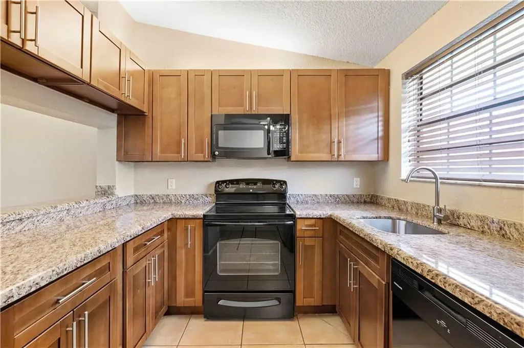 912 Congressional Way Deerfield Beach FL 33442