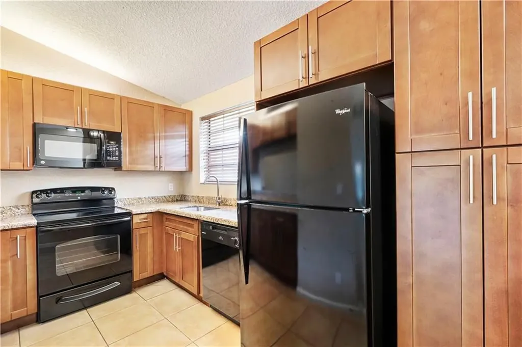 912 Congressional Way Deerfield Beach FL 33442