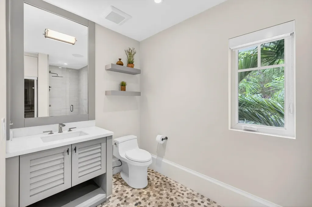 1900 Intracoastal Drive Fort Lauderdale FL 33305