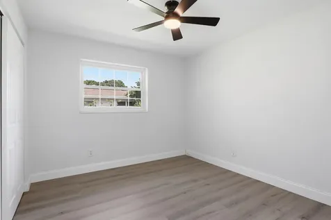 2726 6th Place Vero Beach FL 32968