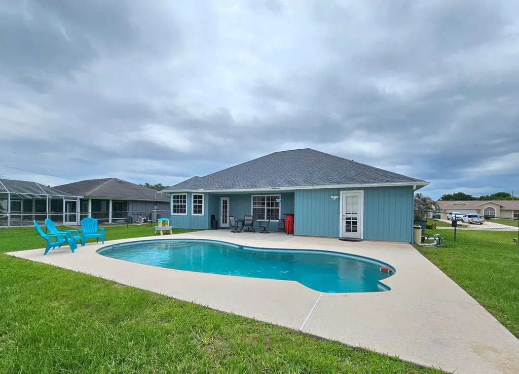2388 SW Fern Circle Port St Lucie FL 34953