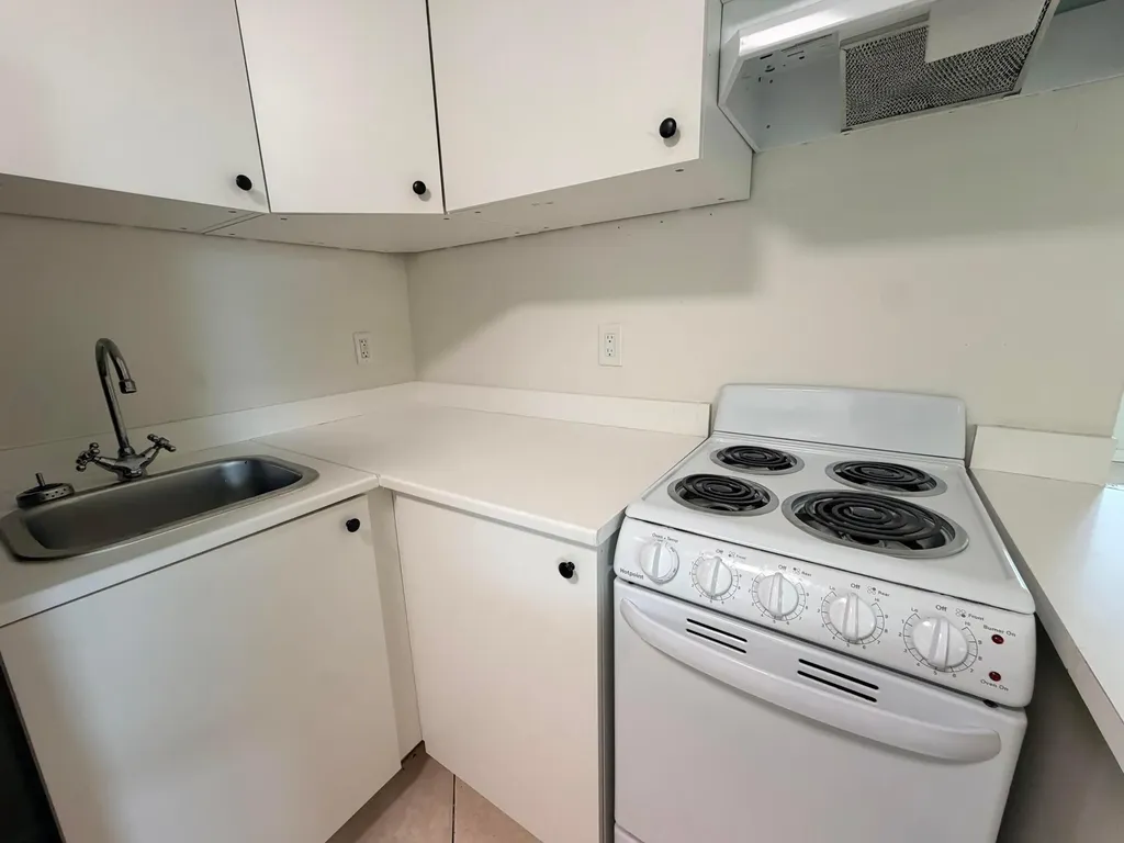 5174 NE 6th Avenue Oakland Park FL 33334