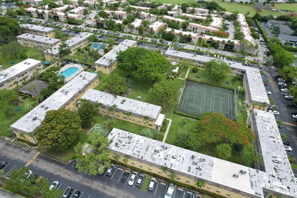 5174 NE 6th Avenue Oakland Park FL 33334